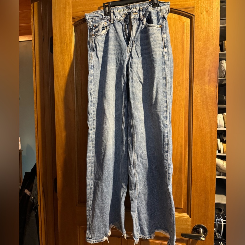AE Women’s Wide Leg Jeans